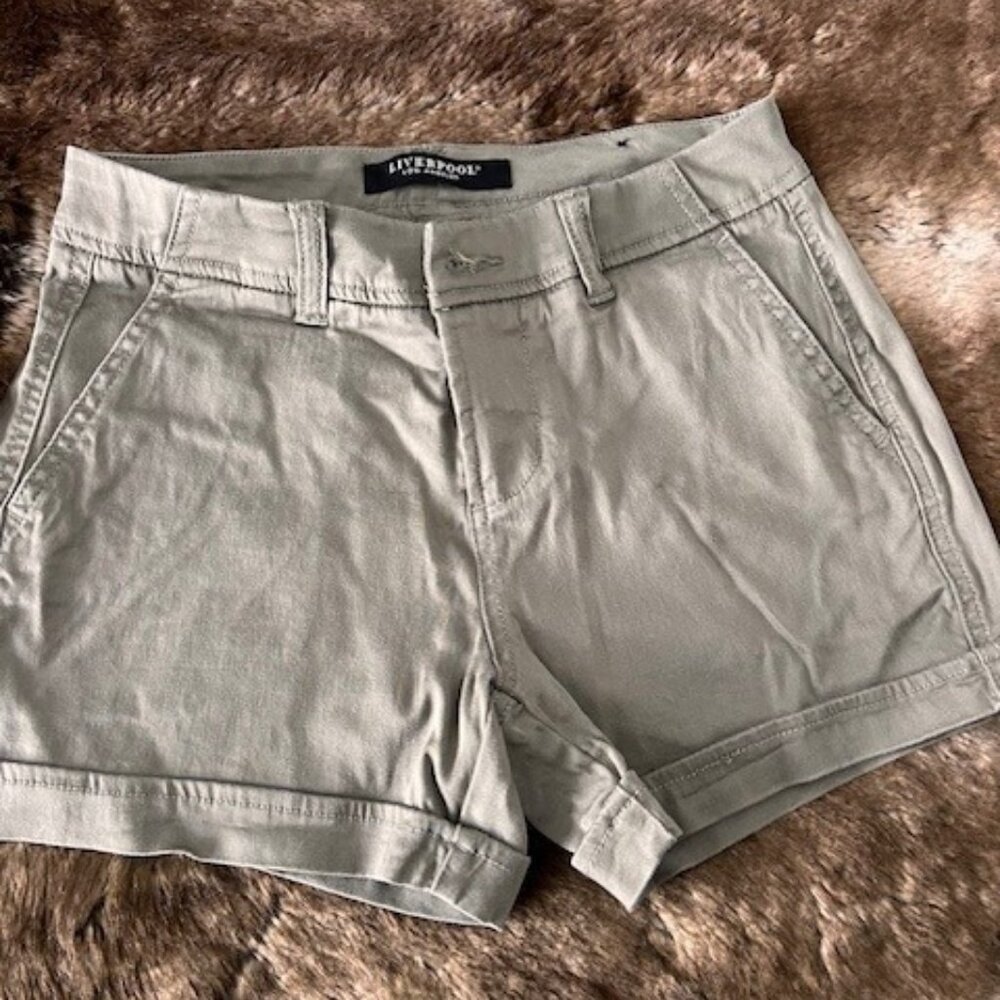 Liverpool Johnny Short 4" inseam ,size 0, Olive